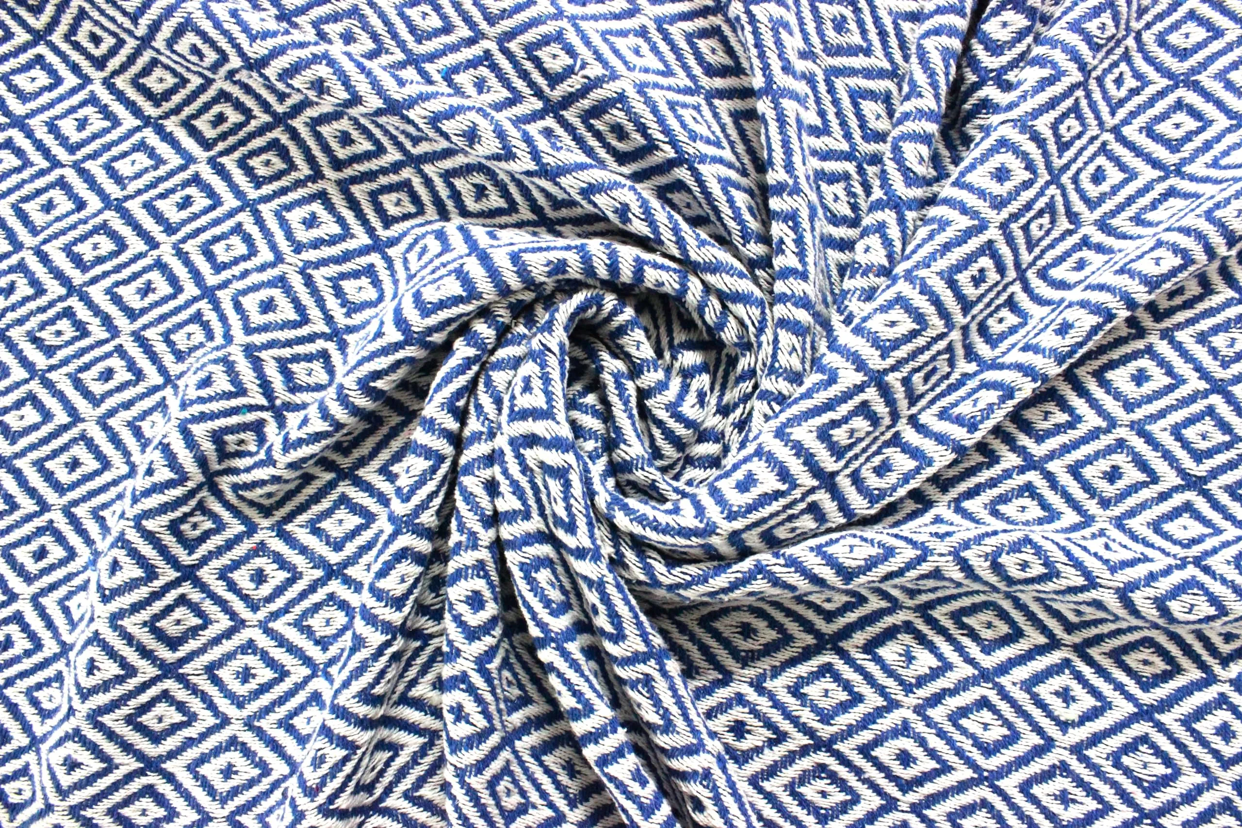 The Furnishers Reversible Argyle Pattern Woven Cotton Large Throw 98x87 Inch | Blanket Living Room, Bedroom, Sofa, Couch, Bed & Chair - Blue & White, Size 250x220 CM